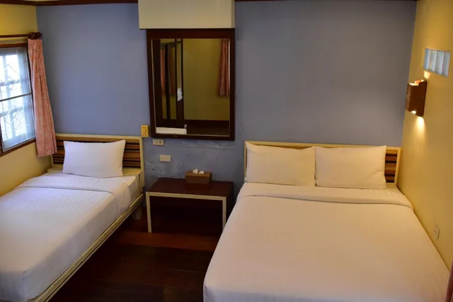 بنغل بسرير مزدوج وسرير فردي، Sairee Hut Resort Koh Tao 2/3