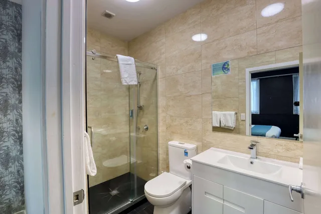 شقة عائلية بسرير كوين وسريرين منفصلين بغرفتي نوم، Ramada by Wyndham Hamilton City Center 8/10