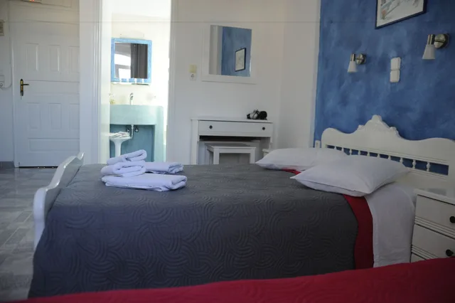غرفة قياسية ثلاثية بسرير مزدوج وسرير فردي، VILLA MICHALIS 3/3