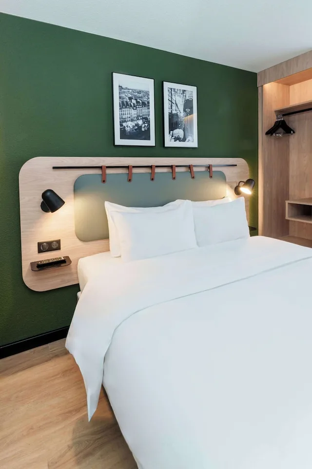 غرفة سوبيريور بسرير كينج، CAMPANILE PARIS OUEST - PTE DE CHAMPERRET LEVALLOI 8/10