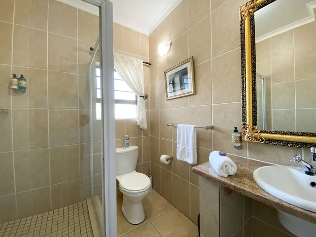 غرفة فاخرة بسرير كينج، Bar t nique Guest House 4/5