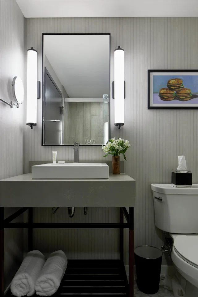 غرفة بسريرين مزدوجين لذوي الإعاقة، Graduate by Hilton Columbus 3/3