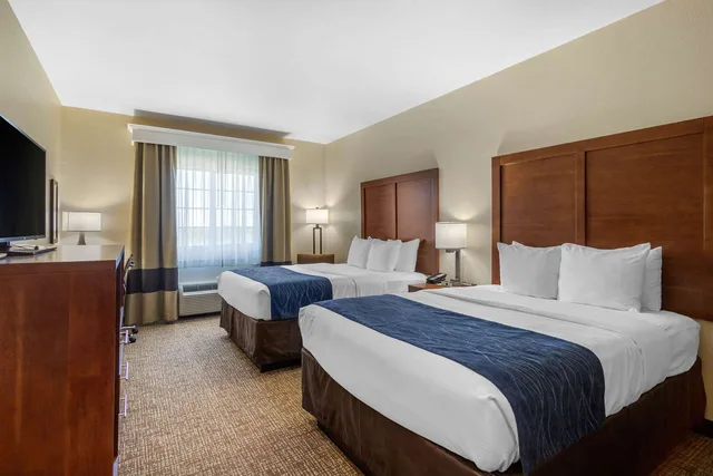 غرفة بسريرين كوين، Comfort Inn & Suites Glenpool 2/4