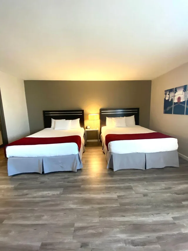 غرفة بسرير مزدوج لذوي الإعاقة، Redac Gateway Hotel 2/7
