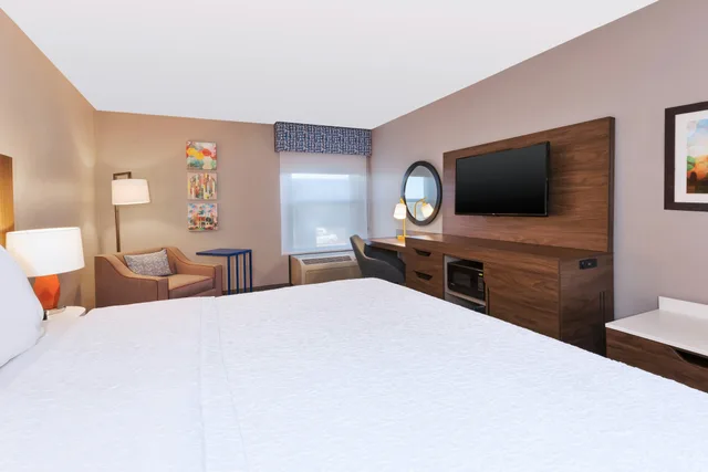 غرفة قياسية بسرير كينج، Hampton Inn Princeton 2/3