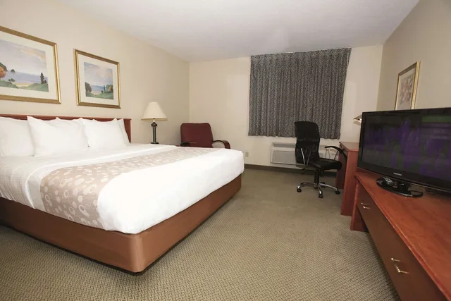 جناح ديلوكس تنفيذي بسرير كينج، La Quinta Inn Milwaukee Airport/Oak Creek 1/8