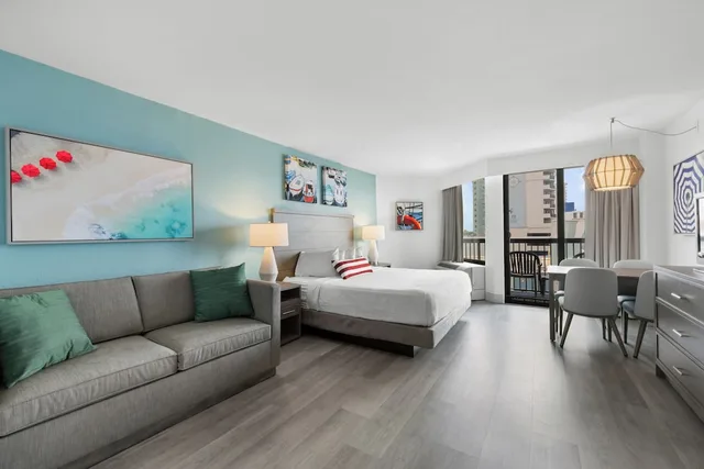 Efficiency, Pinnacle, Deluxe, King Bed, Ocean View, Accessible، Compass Cove Resort 4/5