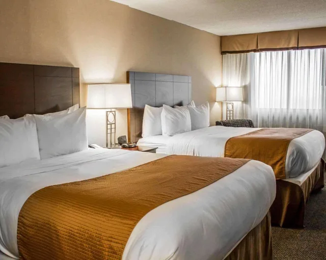 غرفة بسريرين كوين، Comfort Inn & Suites Wadsworth OH 1/3