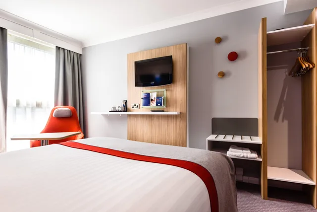 غرفة بسرير مزدوج بإطلالة، Holiday Inn Express Portsmouth Gunwharf Quays 1/4