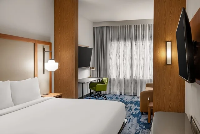 جناح بسرير كينج مع أريكة، Fairfield by Marriott Inn & Suites Austin Downtown 1/6