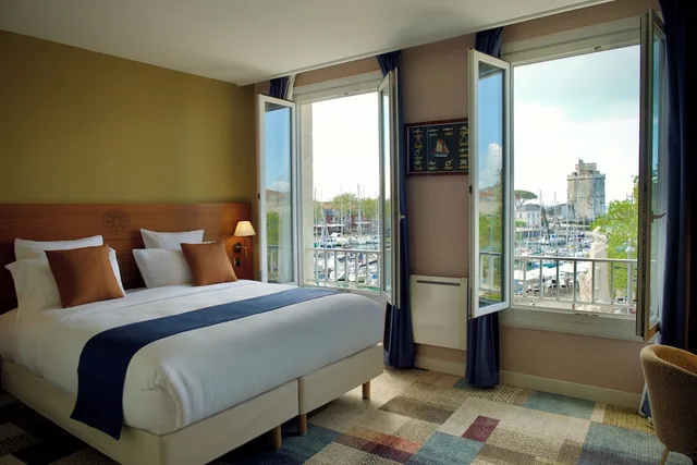 Junior Suite, King Bed, Pool or Sea View، Hotel Le Yachtman 4/10