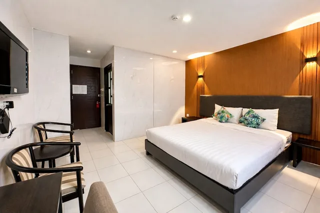 غرفة سوبيريور بسرير مزدوج، Holiday Hotel 2/10