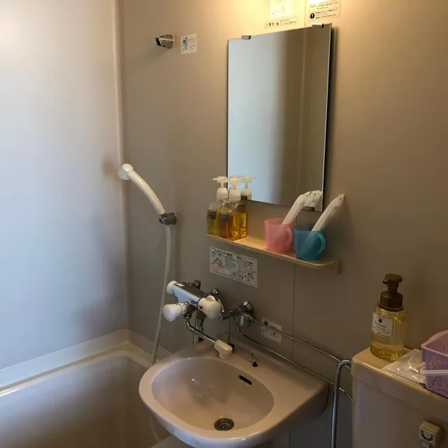 غرفة بسرير نصف مزدوج للمدخنين، Hotel New White House 1/4