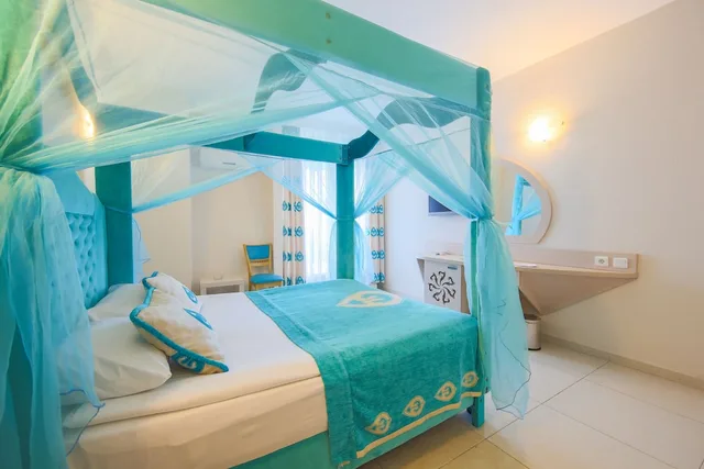 غرفة عائلية بسرير مزدوج وسريرين منفصلين، Daima Biz Hotel 2/4