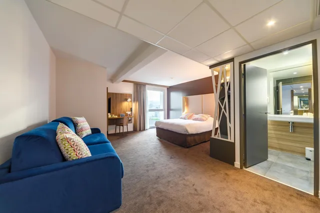 غرفة رباعية بسرير مزدوج مع أريكة، Campanile Findrol Savoie Leman 10/10