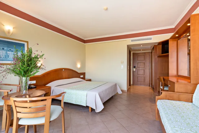 Standard, Double Bed, Partial Sea View, Sofa, Hydramis Palace 3/4