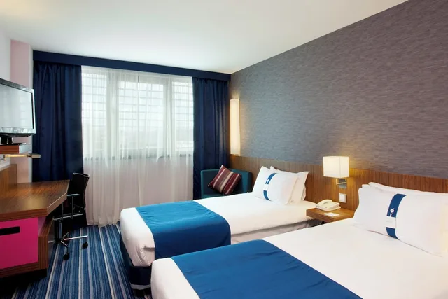 غرفة قياسية بسريرين منفصلين، HOLIDAY INN EXPRESS LISBON AIRPORT 2/8