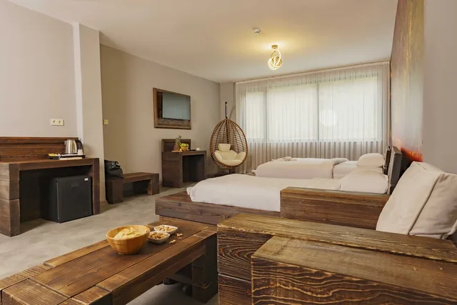 Deluxe, 1 Queen and 1 Single Bed, River View, Sofa, MacarTasi hotel 1/2
