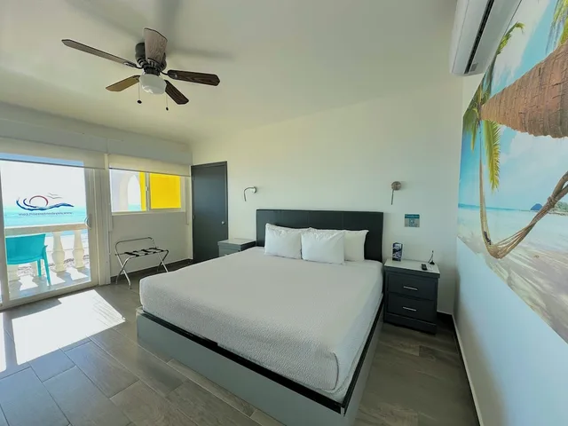 غرفة كومفورت بسرير كينج بإطلالة على البحر، Playa Bonita Resort 1/10
