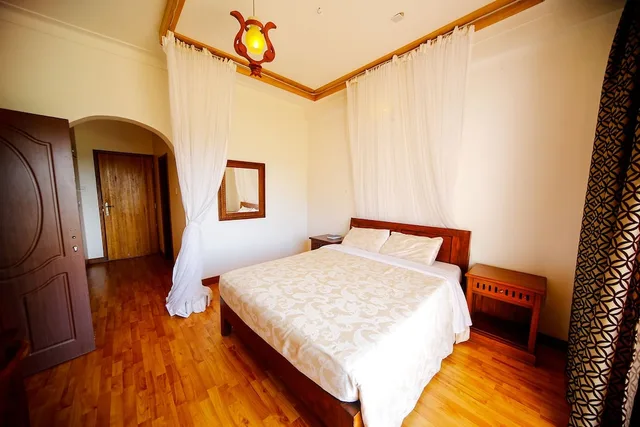 غرفة ديلوكس بسرير مزدوج بإطلالة على البحيرة، Katomi Kingdom Resort 1/4
