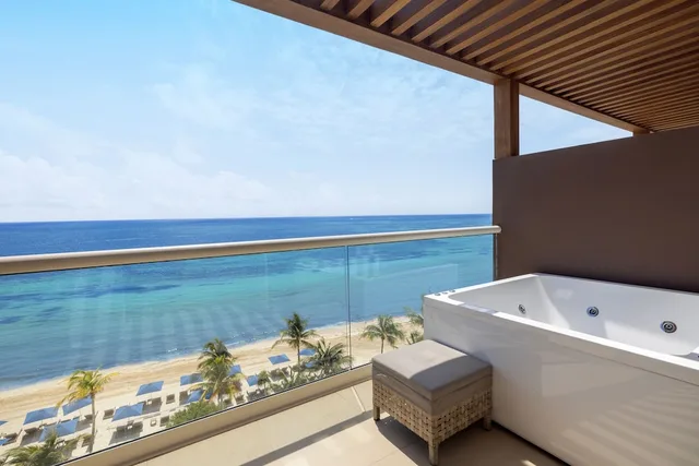 1 Bedroom, Diamond Club, Presidential, Luxury, Suite, King Bed, Ocean Front, Sofa, Royalton Splash Riviera Cancun, An Autograph Collection All-Inclusive Resort 4/7