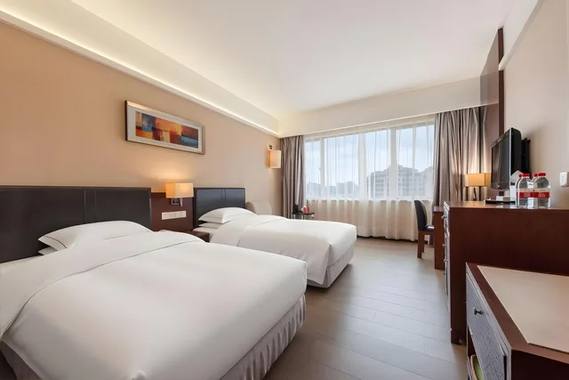 Chao Wei, Twin Beds، Golden Gulf Hotel Shantou 1/2