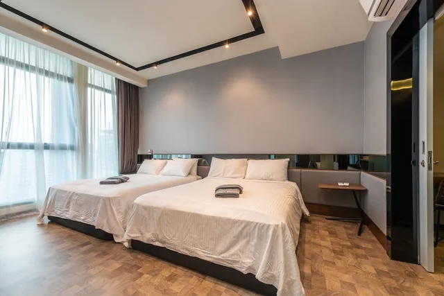 2 Bedrooms, Signature, Loft, 1 King and 2 Queen Beds, Single Bed, Kuala Lumpur City Center View, Hot Tub, Expressionz KLCC by Wodages 2/6