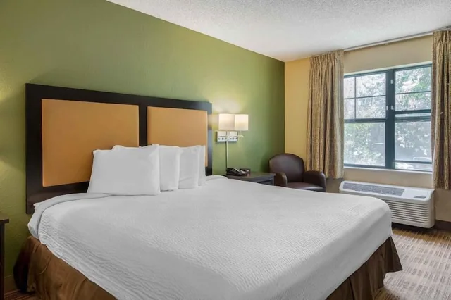 Standard, King Bed, Extended Studio Hotel Suites Los Angeles San Dimas 1/1