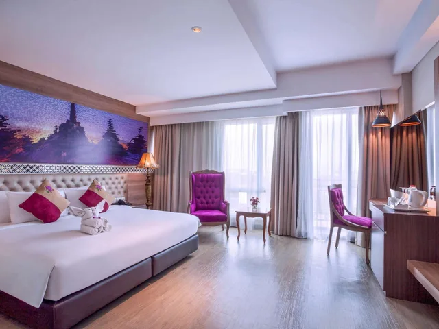 غرفة ديلوكس بسرير كينج وسرير كوين، Grand Mercure Yogyakarta Adi Sucipto 2/8