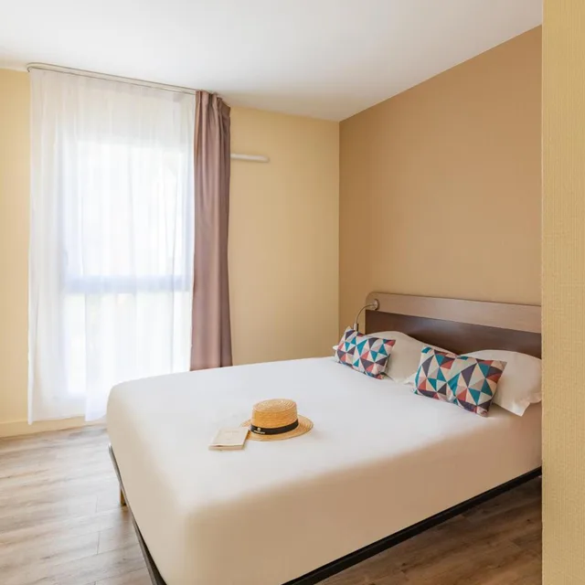 2 Bedrooms, Apartment, Double Bed, Appart City Classic Nice 2/6