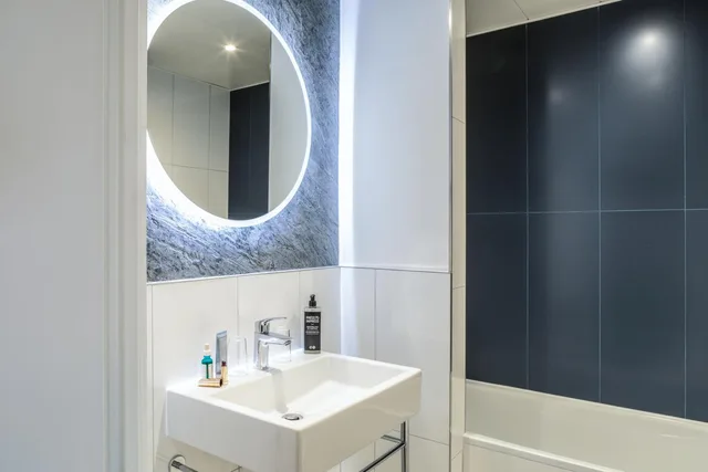 Adjoining, Double Bed، ibis Styles Paris Mairie de Montreuil 5/7