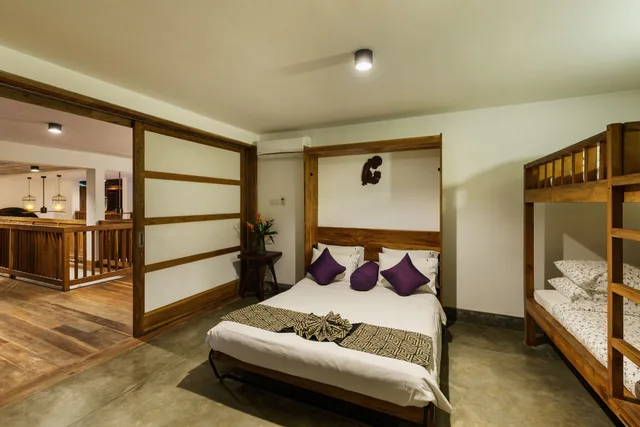 4 Bedrooms, Luxury, Villa, 1 Queen and 1 Bunk Bed, 3 King Beds, Bunk Bed, Ocean View, Pool Access، Royal Indigo Villa 1/10