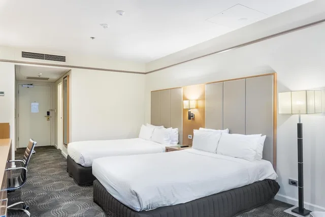 غرفة سوبيريور بسريرين منفصلين بإطلالة على المتنزه، Stamford Plaza Adelaide 5/9