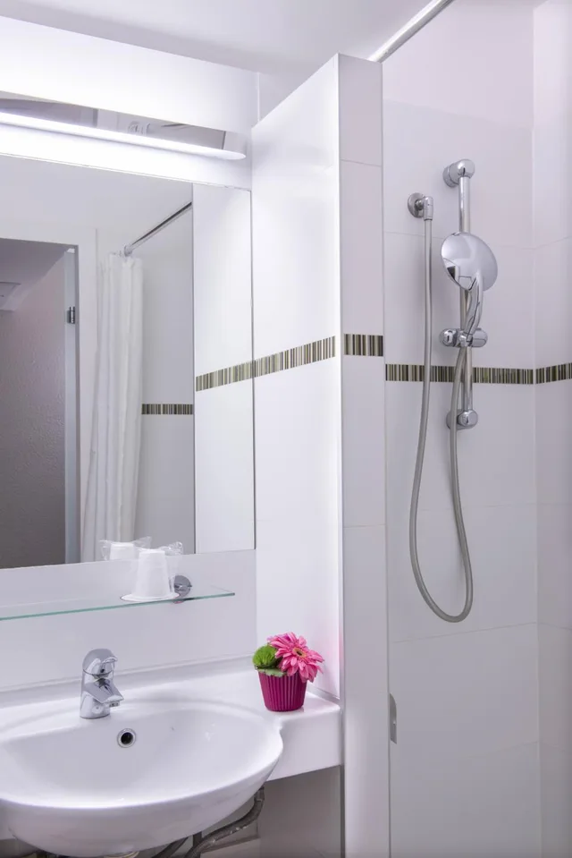غرفة كلاسيكية رباعية، B&B Hotel La Rochelle Centre 8/10