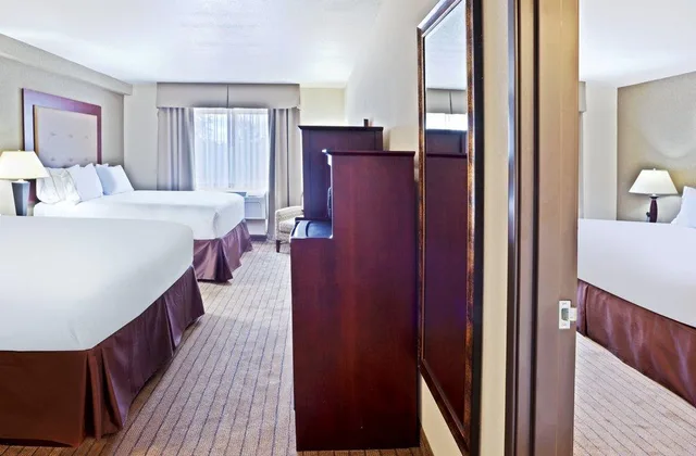 2 Bedrooms, Suite, Holiday Inn Express Portland South - Lake Oswego 4/5