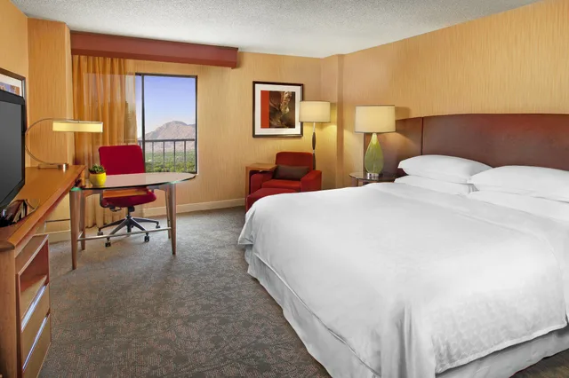 غرفة بسرير كينج، Sheraton Albuquerque Airport Hotel 4/17
