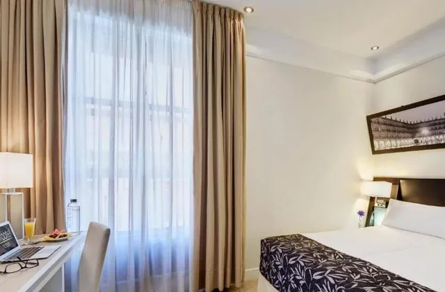 غرفة بسرير مزدوج، Hotel Sercotel Las Torres Salamanca 7/7