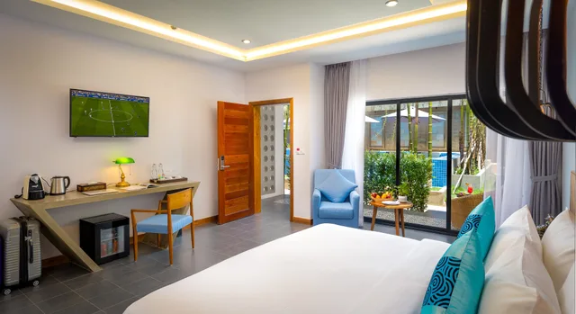 Cabana, King Bed, Pool Access، Grand Venus La Residence 3/6