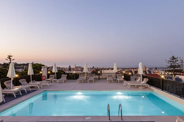 غرفة بسرير مزدوج أو سريرين منفصلين بإطلالة على الحديقة، Jo An Palace Hotel 1/1