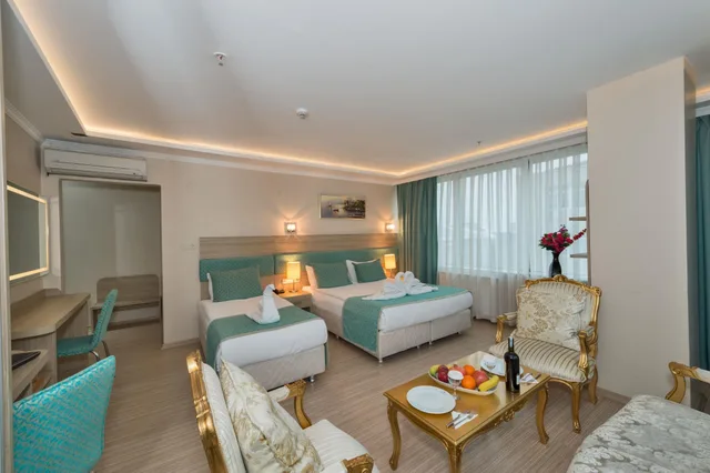 Room, Triple, 1 Double and 4 Single Beds، The Ottoman City Hotel 3/3