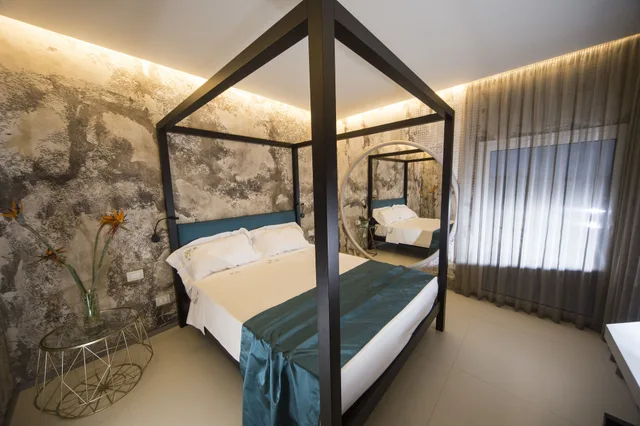 جناح شهر العسل بسرير كوين بإطلالة على البحر بشرفة، Hedoné Design Experience B&B 4/8