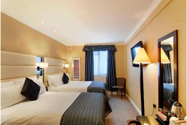 Superior, Quadruple, Park Grand London Hyde Park 1/1