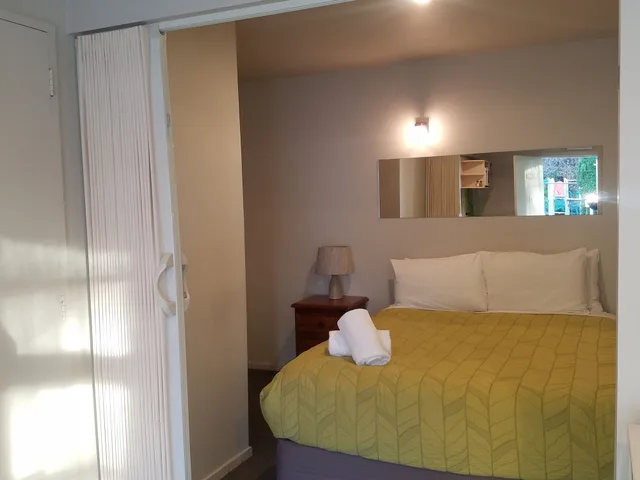 Superior, 1 Queen and 1 Bunk Bed, Blenheim TOP 10 Holiday Park 1/3