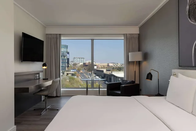 Sandton, Superior, King Bed, City View، Radisson Blu Gautrain 5/10