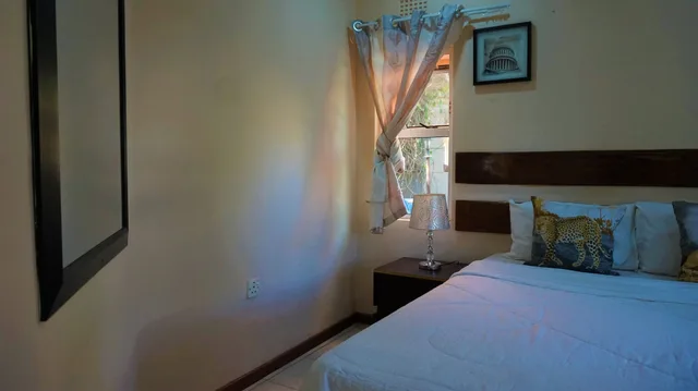 2 Bedrooms, Family, House, Double and Twin Beds, Pool View، Tasha Lodge 6/10