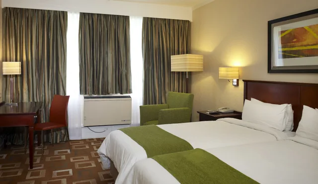 غرفة سوبيريور بسرير كينج، Garden Court Or Tambo International Airport 3/10