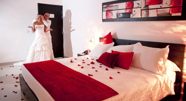 جناح جونيور، HOTEL ATLANTIC LUX 2/2