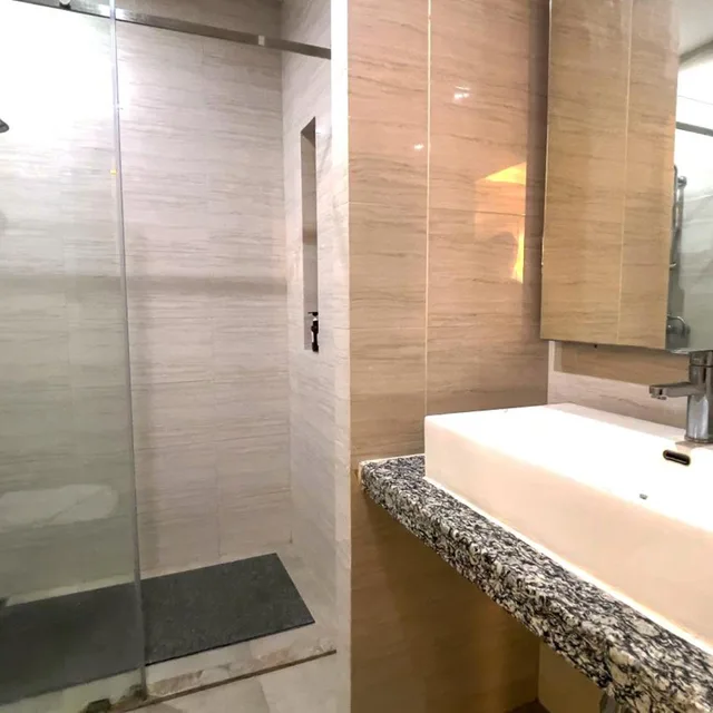 Deluxe, Double or Twin Bed, Elegant Bangkok Hotel 3/5