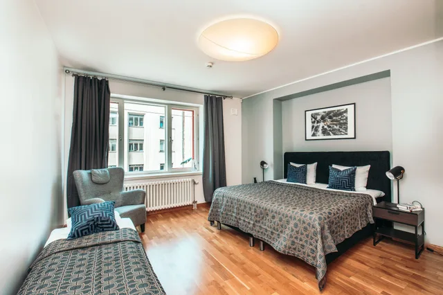 شقة بسريرين منفصلين وسريرين كوين بـ3 غرف نوم بمطبخ، Tallinn City Apartments 2 bedroom 1/3