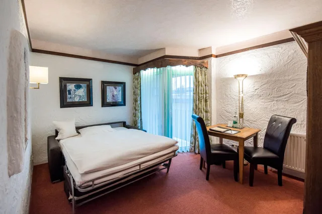 غرفة ثلاثية، CONTEL HOTEL KOBLENZ 1/3